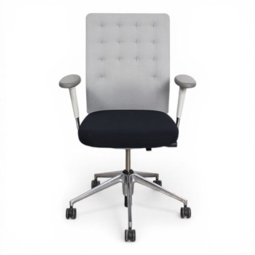 Vitra ID Trim bureaustoel met lendensteun, zwart-grijs-chrome met detailstiksel
