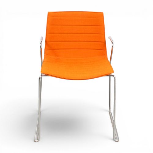 Arper Catifa 46 vergaderstoel, oranje - wire frame