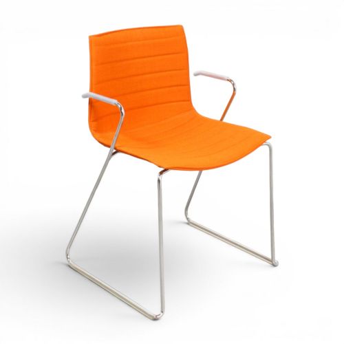 Arper Catifa 46 vergaderstoel, oranje - wire frame