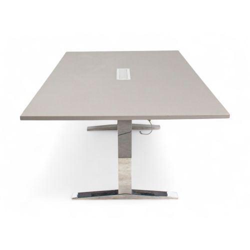 König + Neurath Talo-You vergadertafel