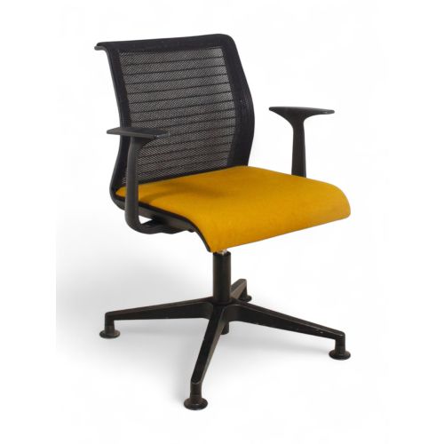 Steelcase Think vergaderstoel, zwart-okergeel