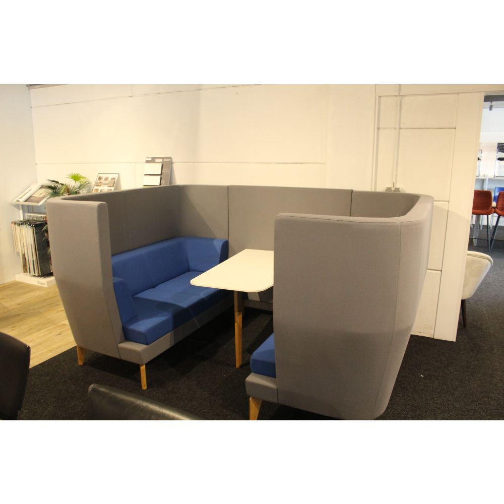 Boss Design Entente Treinbank U-opstelling, inclusief tafel, 4 personen
