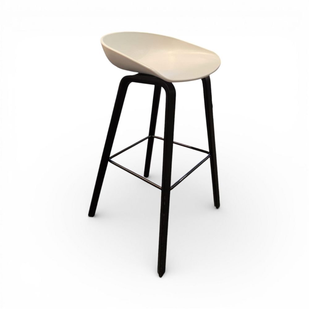 HAY About a Stool barkruk AAS32, 4-poot, zwart-wit