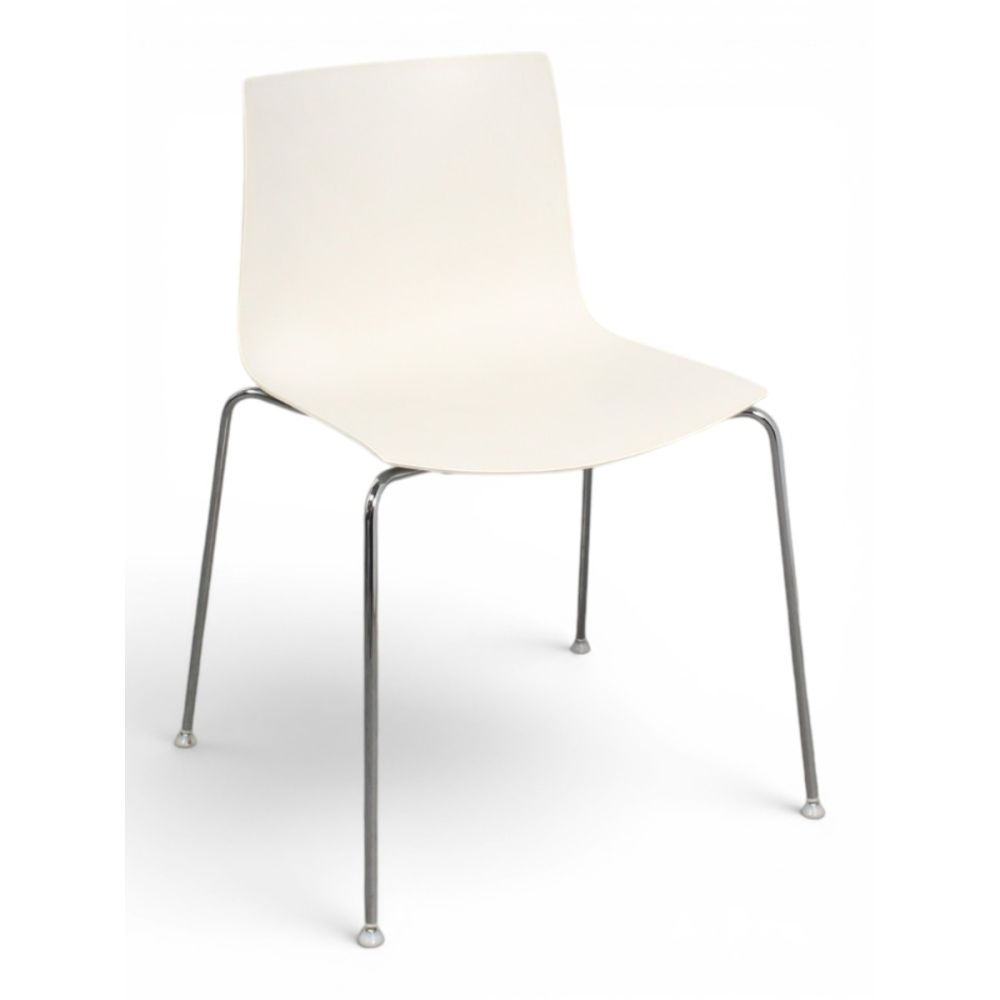 Arper Catifa 46 vergaderstoel, wit