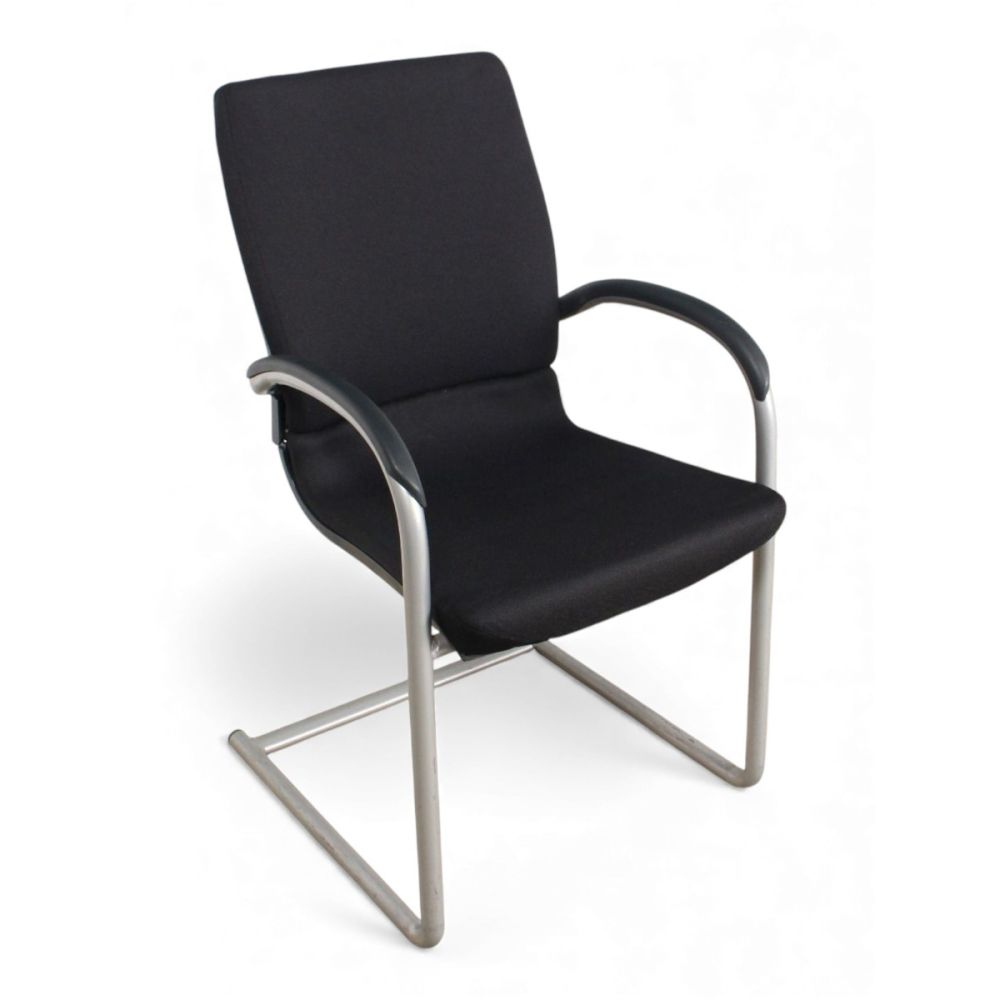 Ahrend 230 vergaderstoel, zwart-aluminium