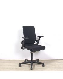 Wilkhahn ON174/7 bureaustoel met Trimension technologie, NPR1813, mesh rug, zwart