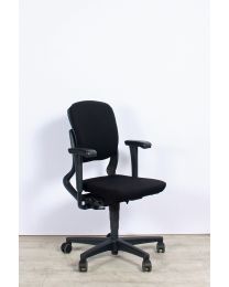 Ahrend 230 bureaustoel, EN1335, lage rug, zwart gestoffeerd