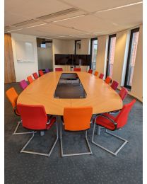 Ahrend 500 modulaire vergadertafel, 8-delig, geschikt voor 16-18 personen, 600 x 260 cm